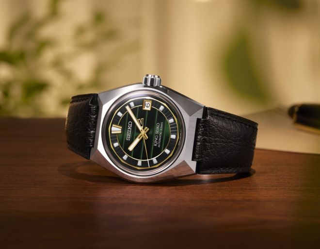 上了皮表带！价格更低风格更强烈新表 两万多的通勤表好选首次换(图6)