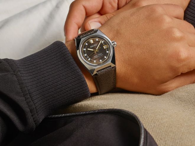 上了皮表带！价格更低风格更强烈新表 两万多的通勤表好选首次换(图4)